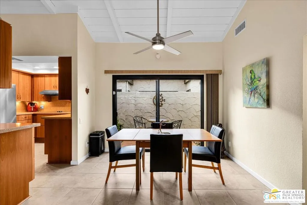 2335 S Gene Autry Trail C, Palm Springs, California 92264 home-pic-6