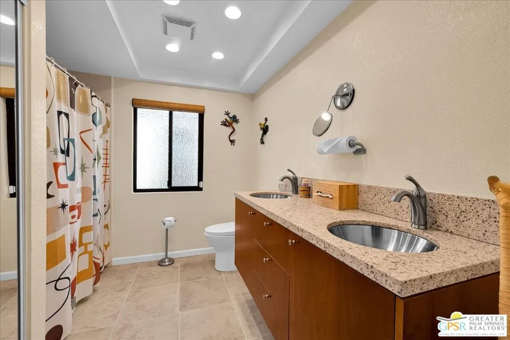 2335 S Gene Autry Trail C, Palm Springs, California 92264 home-pic-21