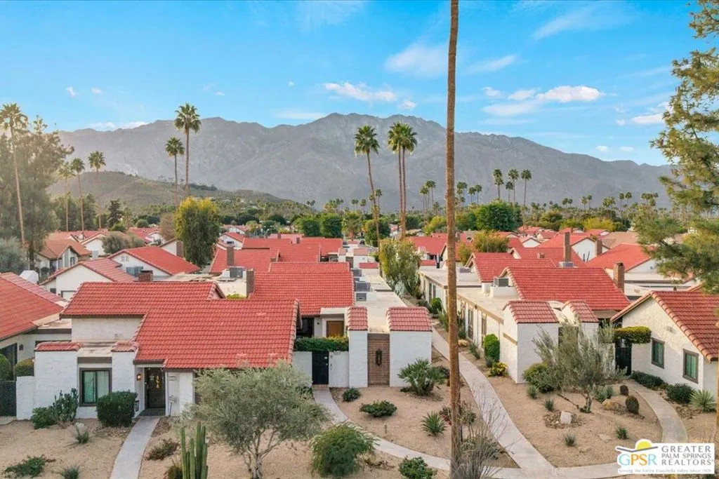 2335 S Gene Autry Trail C, Palm Springs, California 92264 home-pic-23