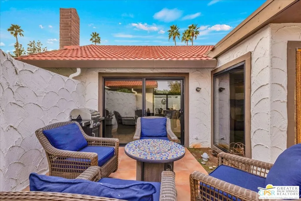 2335 S Gene Autry Trail C, Palm Springs, California 92264 home-pic-28
