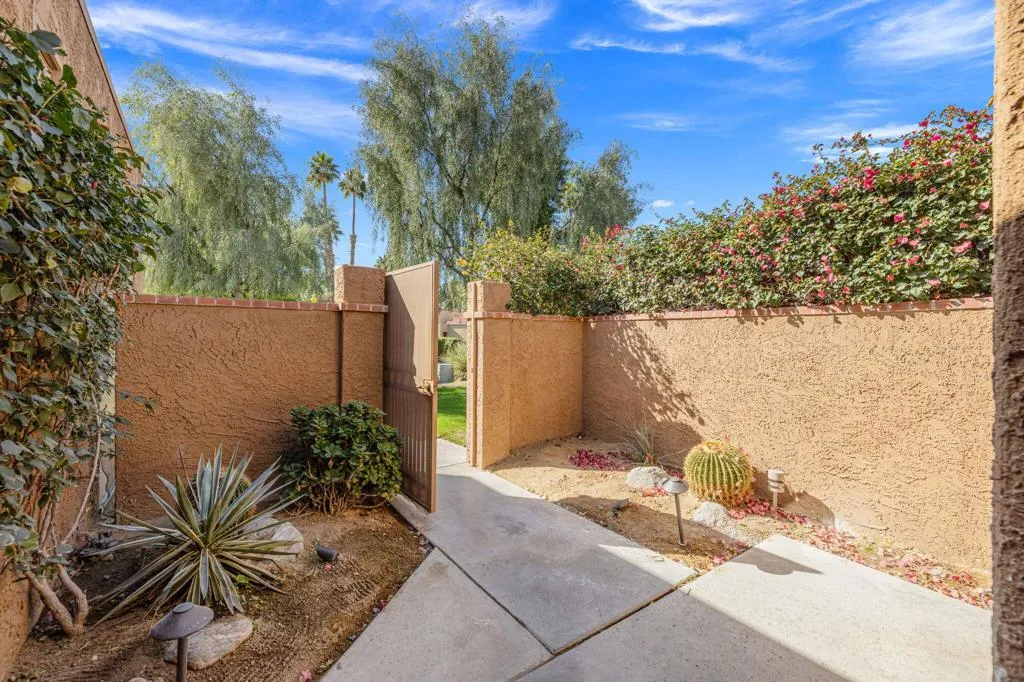 73148 Carrizo Circle, Palm Desert, California 92260 home-pic-4