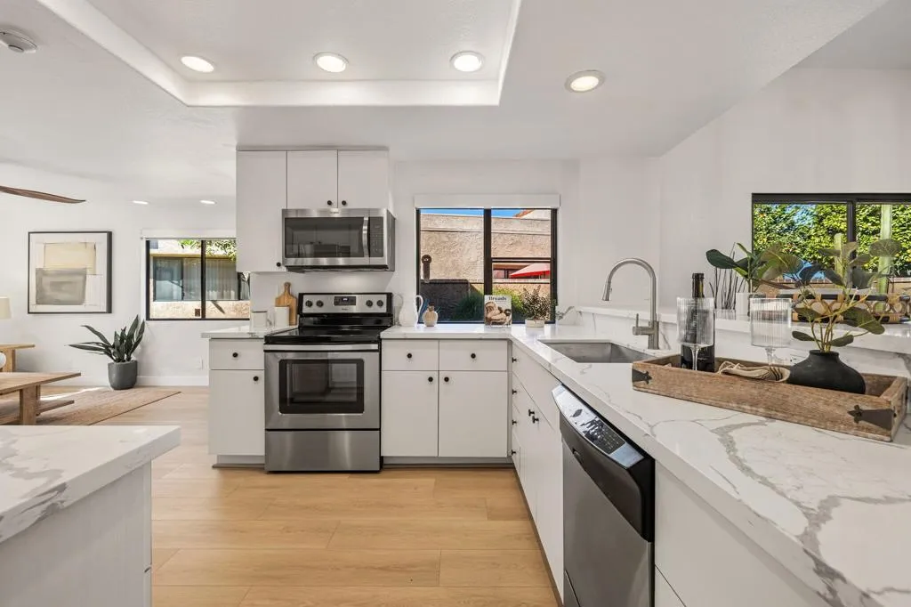 73148 Carrizo Circle, Palm Desert, California 92260 home-pic-12