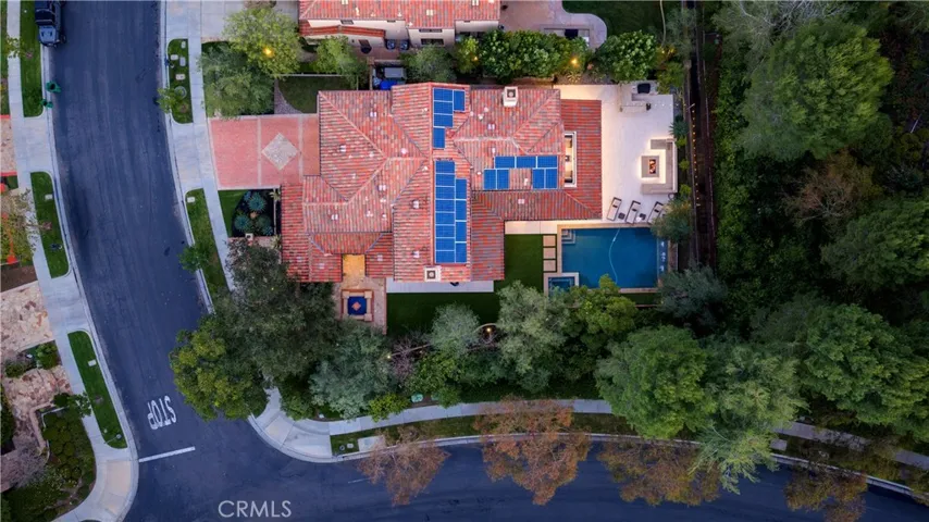Oversized corner lot