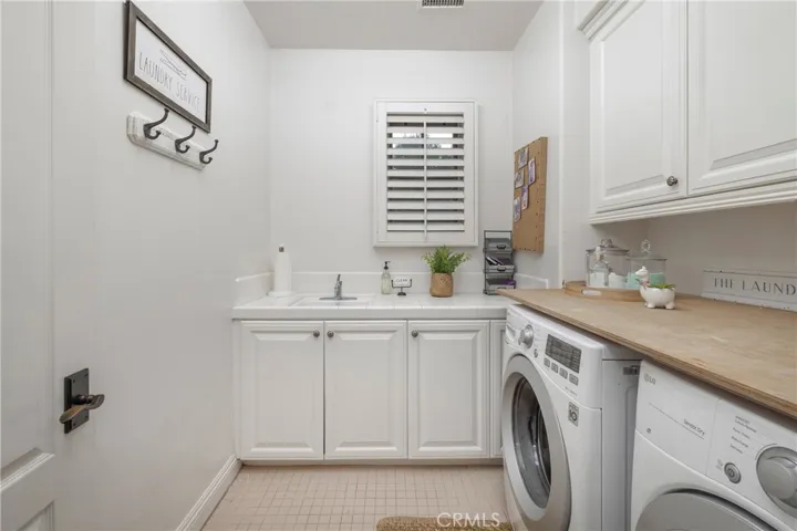 Second level laundry room