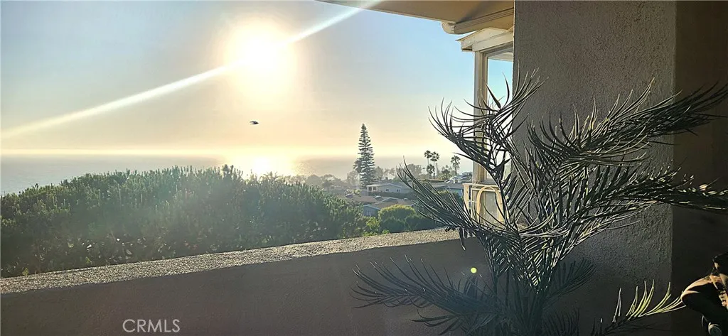 21682 Ocean Vista Drive A, Laguna Beach, California 92651 home-pic-23