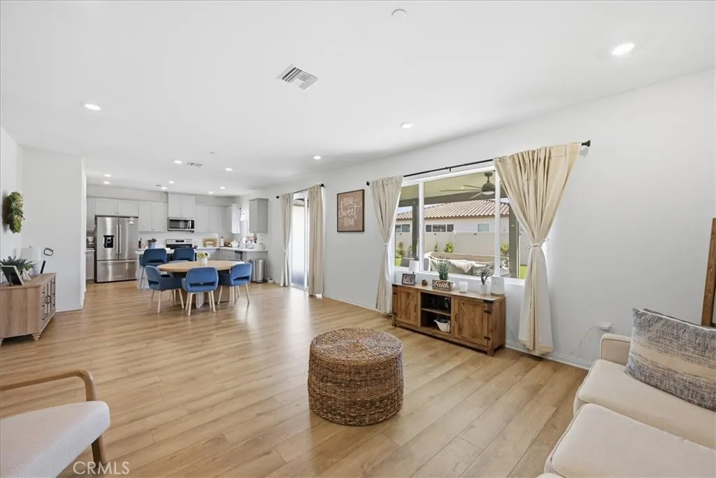 29168 Cahill Court, Winchester, California 92596 home-pic-9