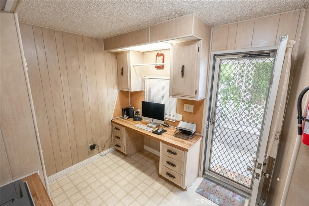 2981 Blue Spruce, Hemet, California 92545 home-pic-11