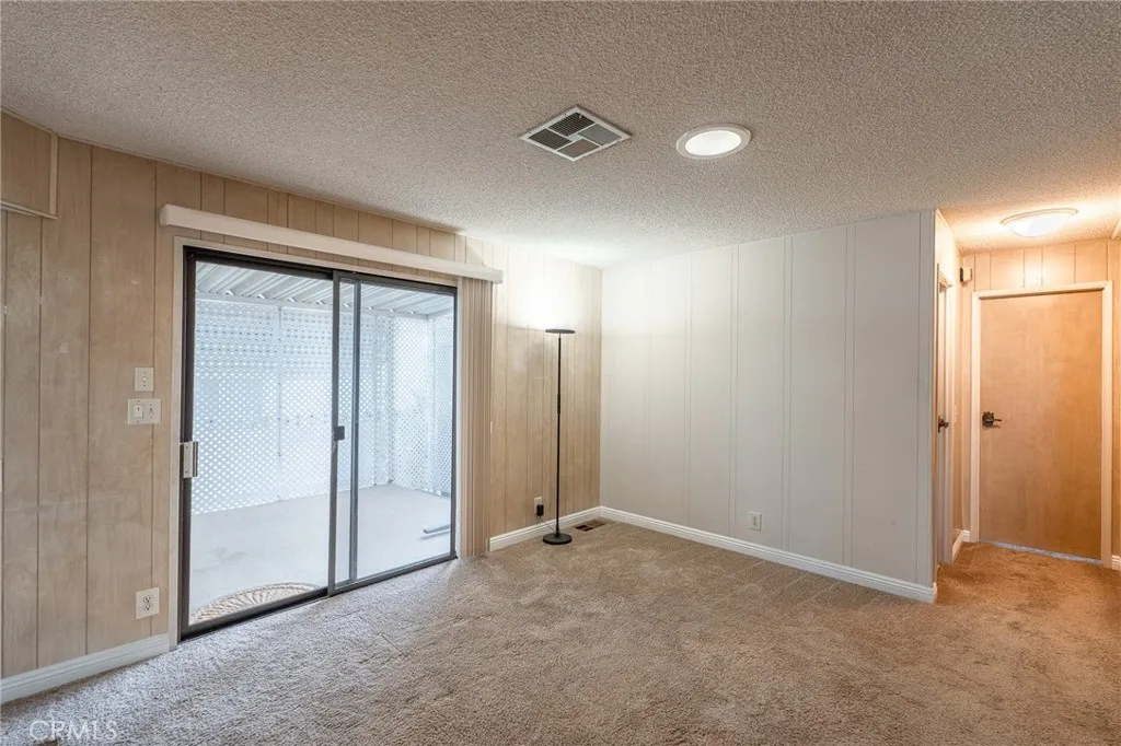 2981 Blue Spruce, Hemet, California 92545 home-pic-10