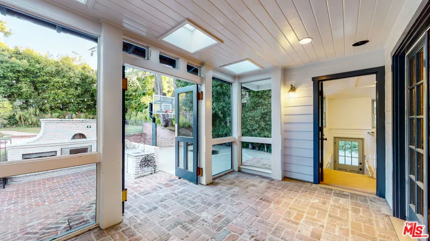 screened in back porch