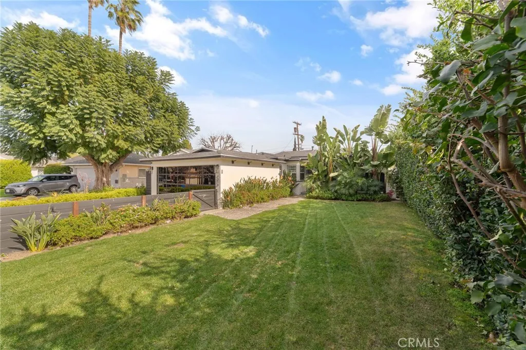 7316 Colbath, Van Nuys, California 91405 home-pic-6