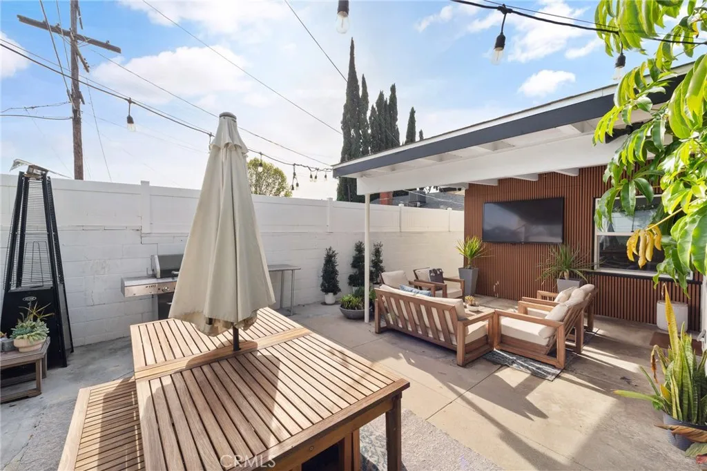 7316 Colbath, Van Nuys, California 91405 home-pic-37