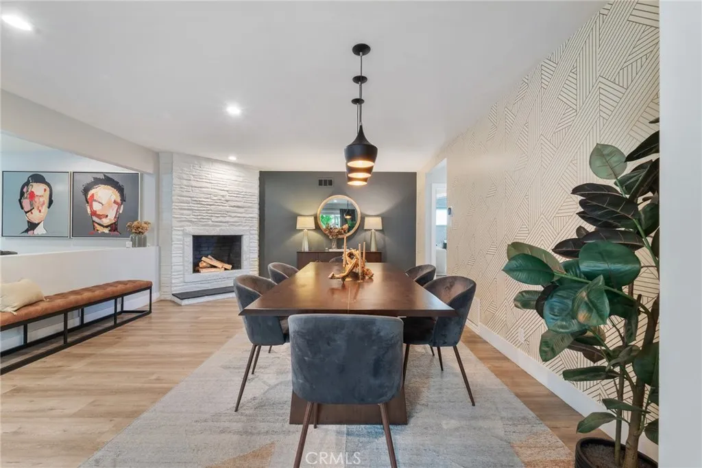7316 Colbath, Van Nuys, California 91405 home-pic-8