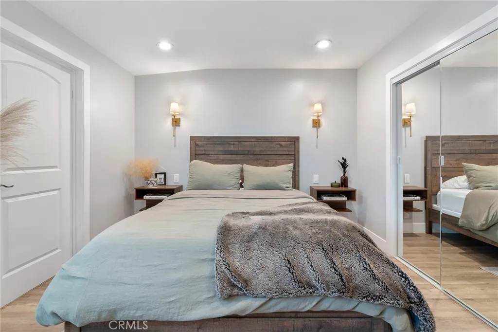 7316 Colbath, Van Nuys, California 91405 home-pic-27