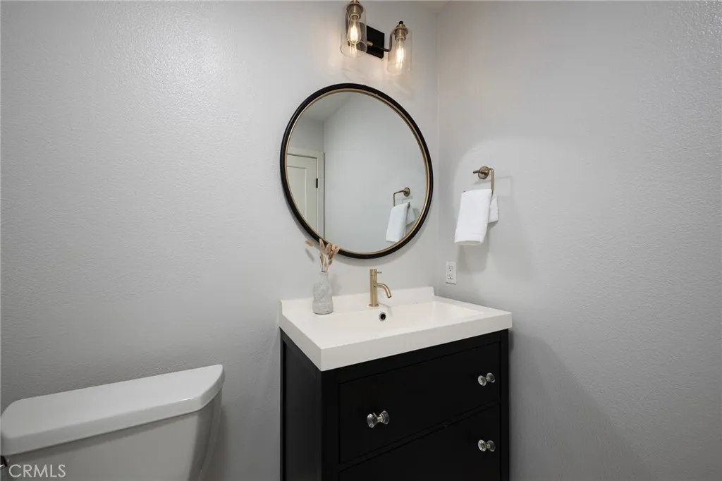 390 Deerfield, Irvine, California 92606 home-pic-9