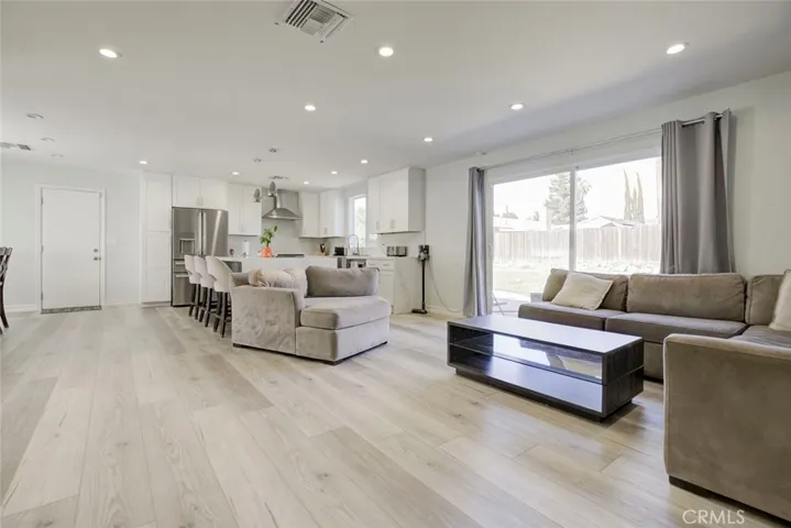 20437 Septo Street, Chatsworth, California 91311