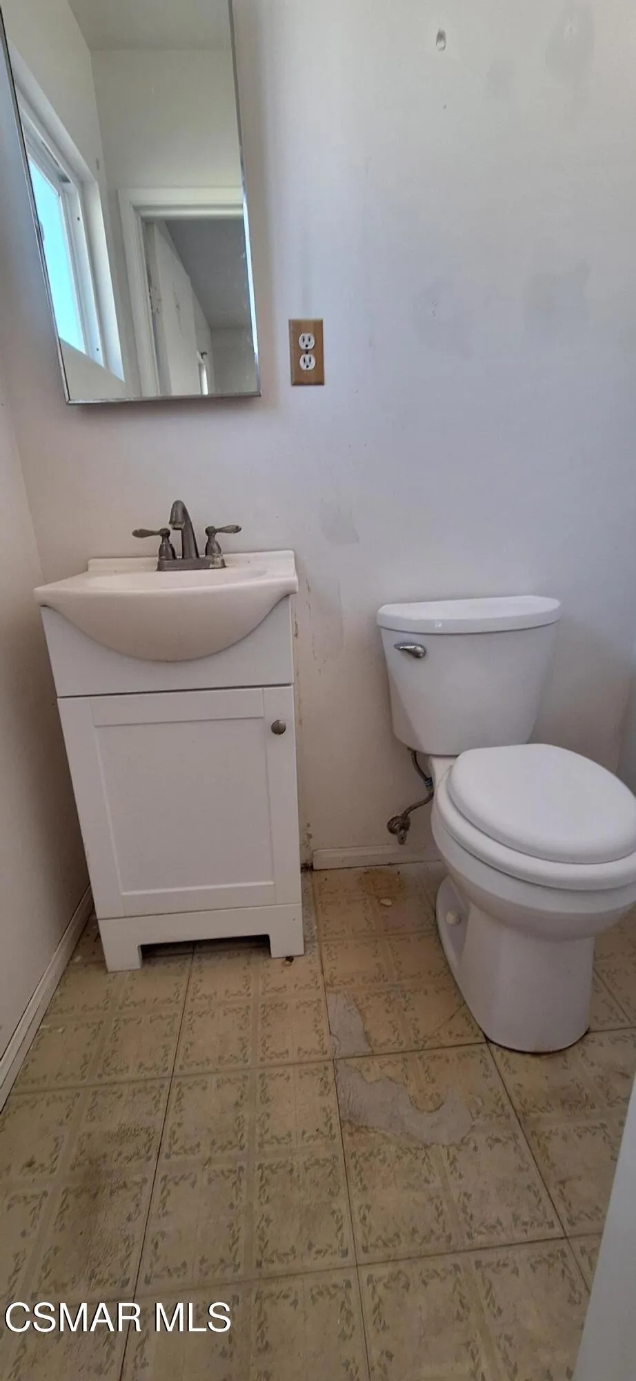 209 Delaware Drive, Ventura, California 93001 home-pic-8