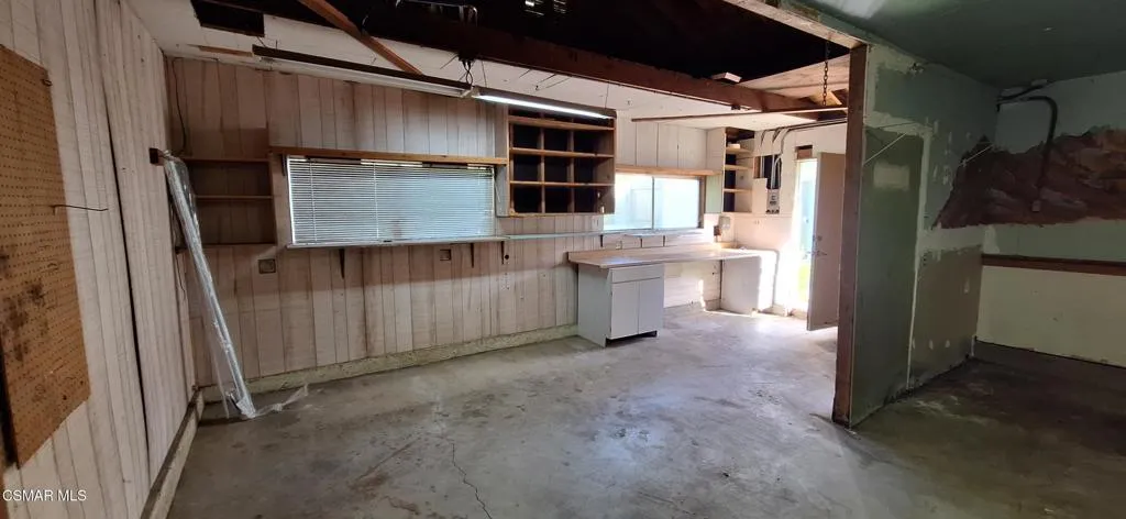 209 Delaware Drive, Ventura, California 93001 home-pic-14