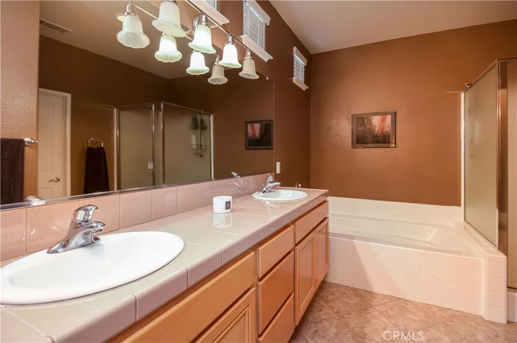 28300 Long Meadow Drive, Menifee, California 92584 home-pic-19