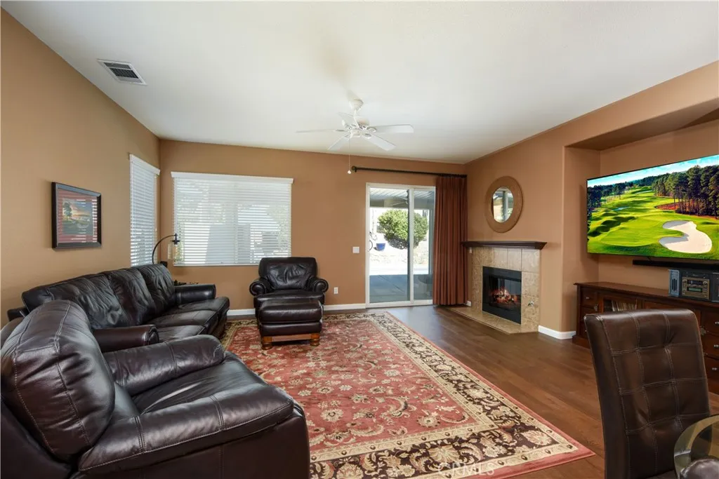 28300 Long Meadow Drive, Menifee, California 92584 home-pic-14
