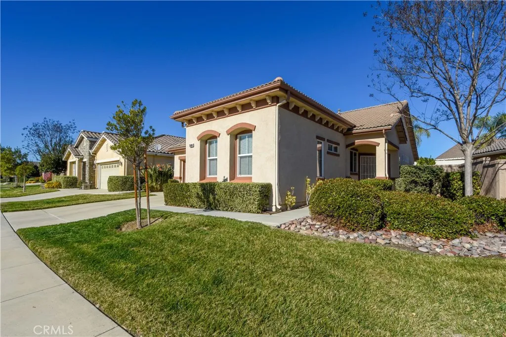 28300 Long Meadow Drive, Menifee, California 92584 home-pic-3