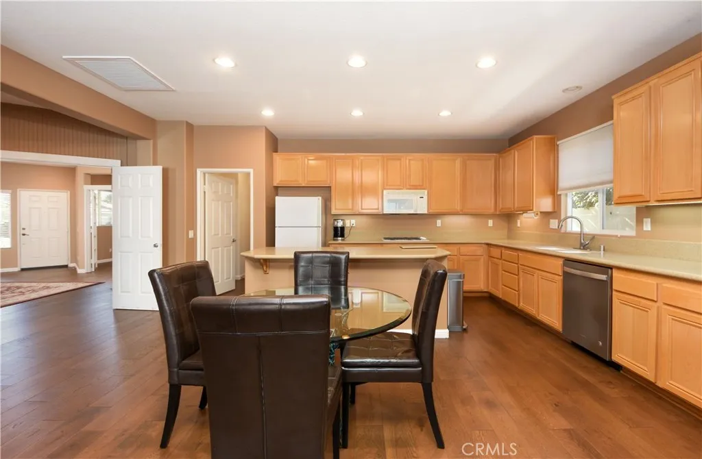28300 Long Meadow Drive, Menifee, California 92584 home-pic-11
