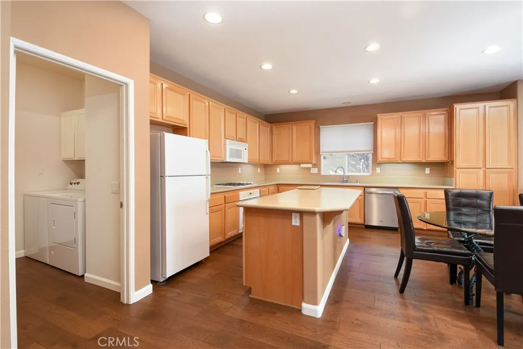 28300 Long Meadow Drive, Menifee, California 92584 home-pic-10