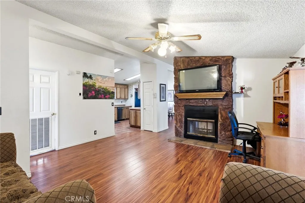 2nd living room