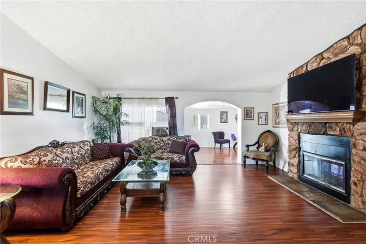 1st living room,