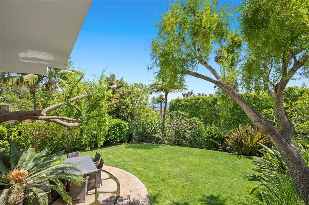 1061 Skyline Drive, Laguna Beach, California 92651 home-pic-27
