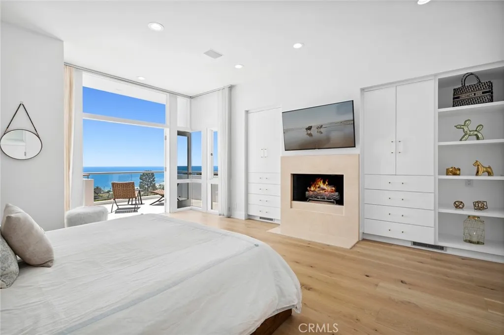 1061 Skyline Drive, Laguna Beach, California 92651 home-pic-14