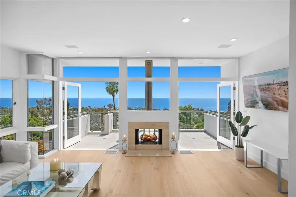 1061 Skyline Drive, Laguna Beach, California 92651 home-pic-11