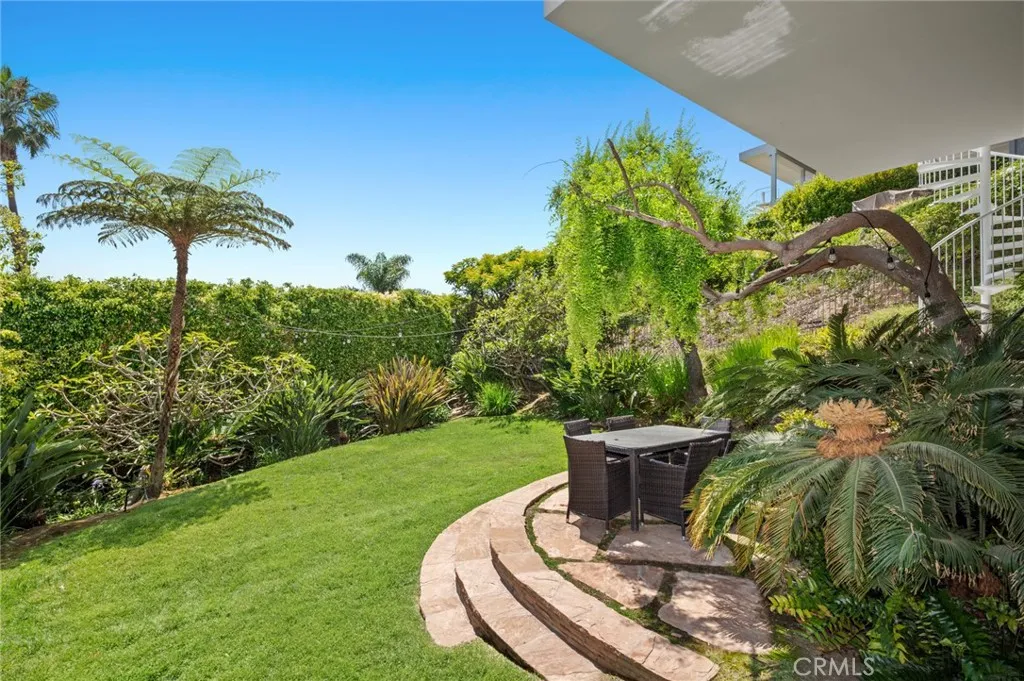 1061 Skyline Drive, Laguna Beach, California 92651 home-pic-29