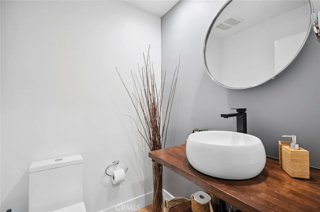 1061 Skyline Drive, Laguna Beach, California 92651 home-pic-34