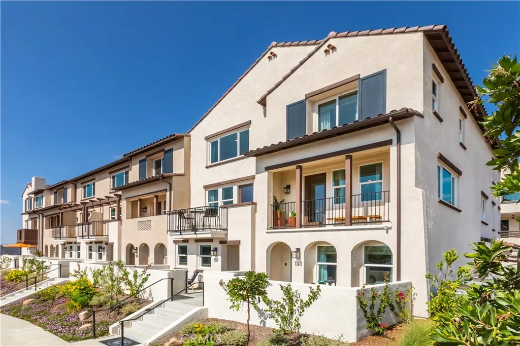 216 Stillwater Lane, Claremont, California 91711 home-pic-1