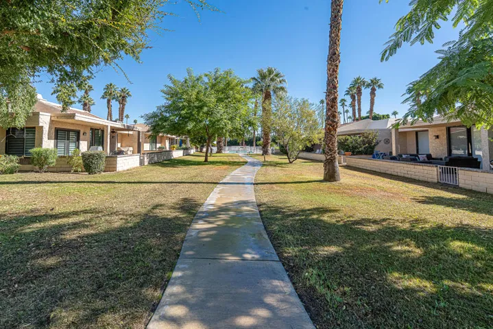 68704 CALLE TOLOSA 13