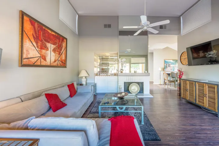 68704 CALLE TOLOSA 40