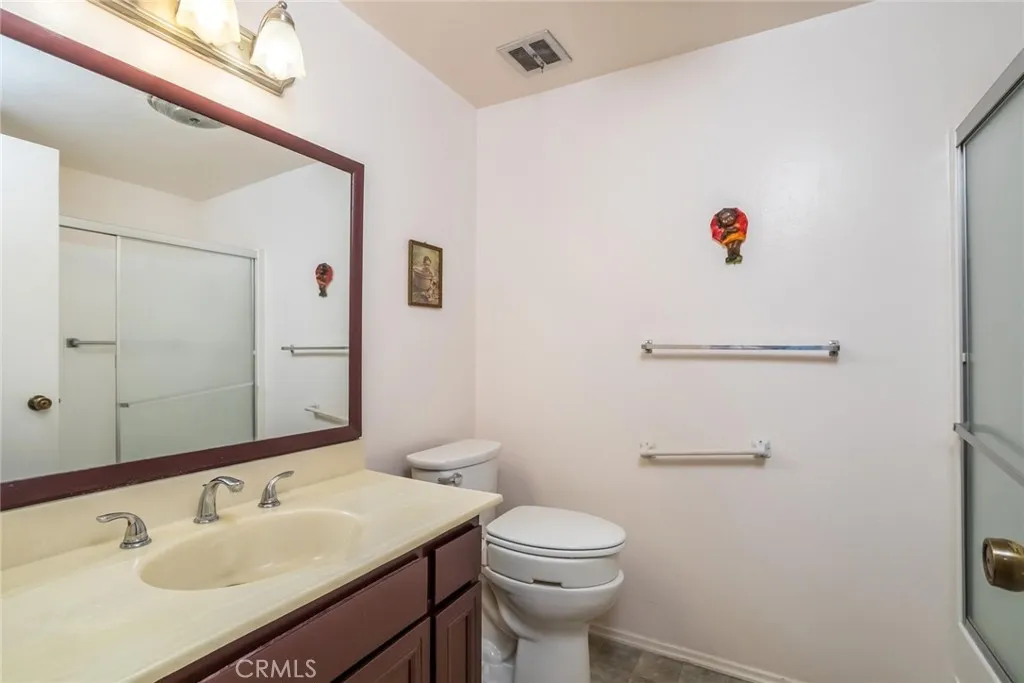 26856 Oak Branch Circle, Newhall, California 91321 home-pic-16