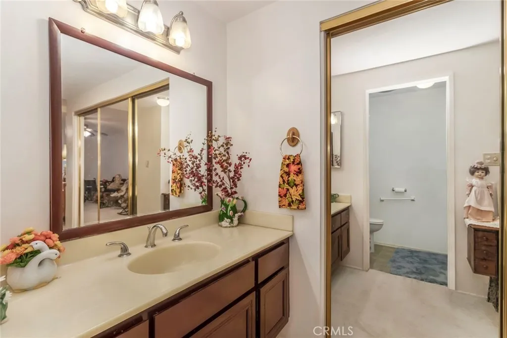 26856 Oak Branch Circle, Newhall, California 91321 home-pic-15