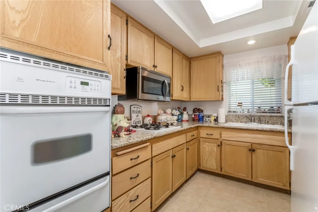 26856 Oak Branch Circle, Newhall, California 91321 home-pic-6