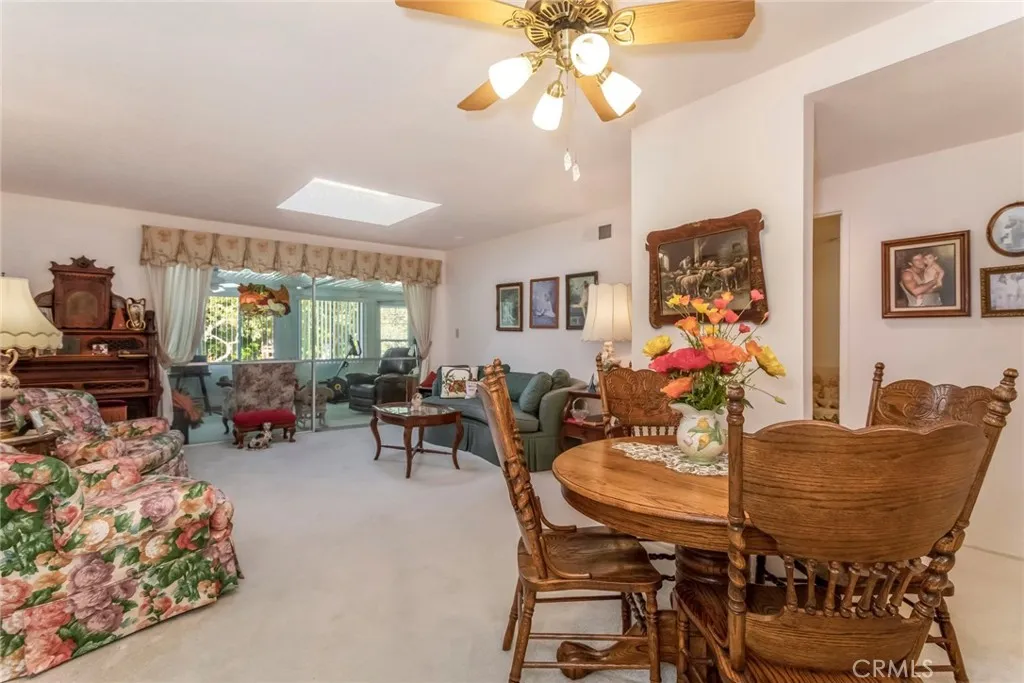 26856 Oak Branch Circle, Newhall, California 91321 home-pic-5
