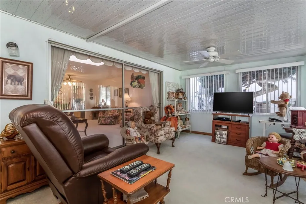 26856 Oak Branch Circle, Newhall, California 91321 home-pic-17