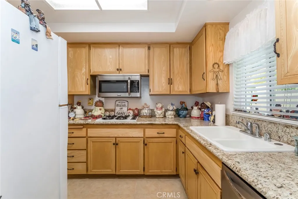 26856 Oak Branch Circle, Newhall, California 91321 home-pic-8