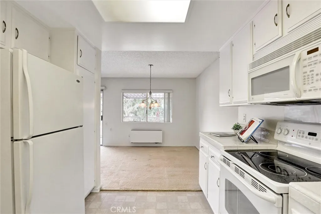 3301 Via Carrizo P, Laguna Woods, California 92637 home-pic-16