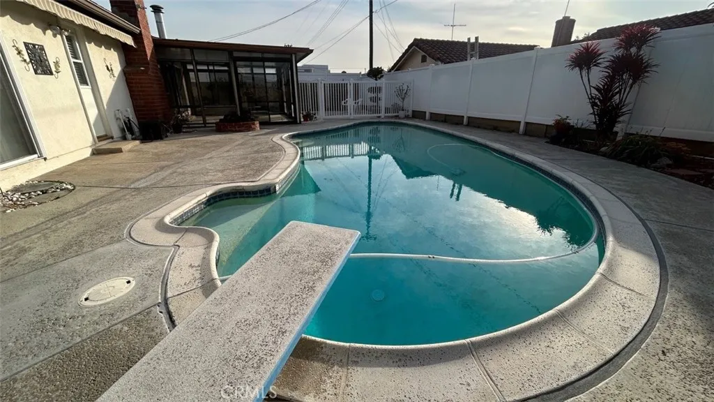 6849 Whitman Drive, Buena Park, California 90620 home-pic-26