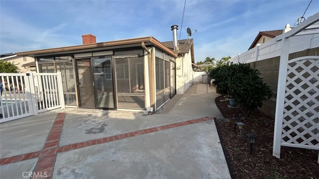 6849 Whitman Drive, Buena Park, California 90620 home-pic-34