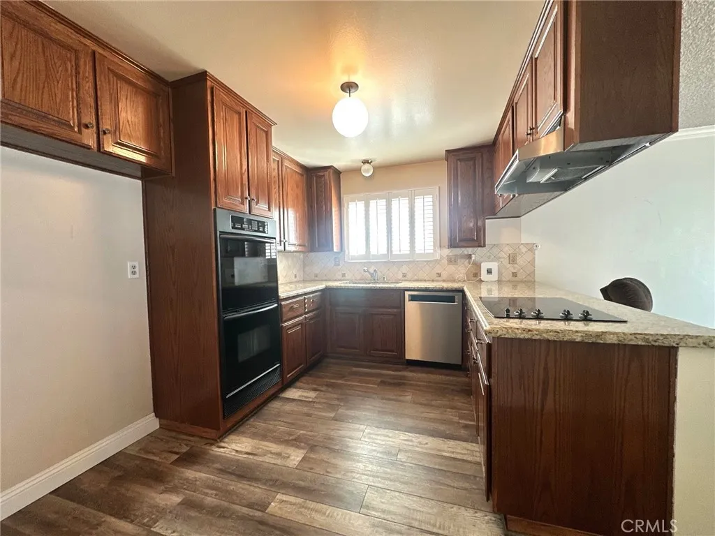 6849 Whitman Drive, Buena Park, California 90620 home-pic-6