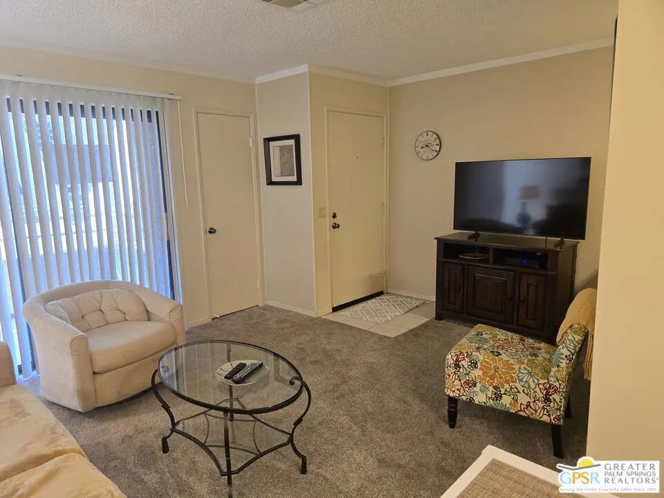 470 S Calle Encilia B2, Palm Springs, California 92262 home-pic-9