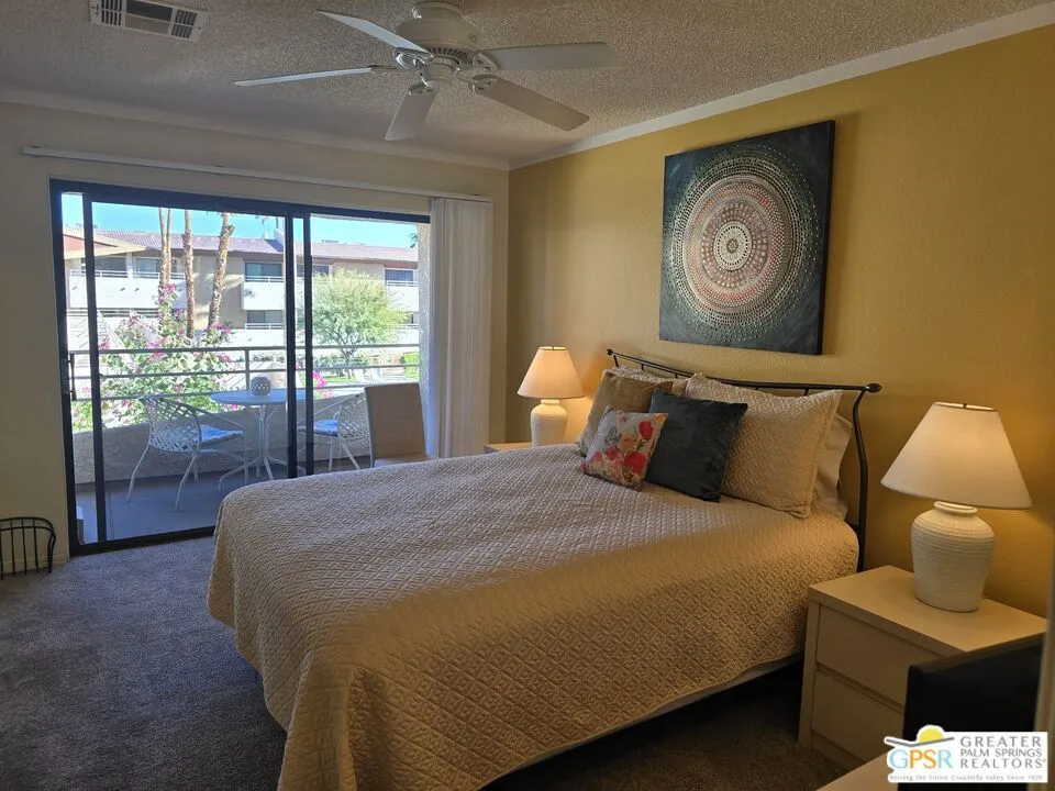 470 S Calle Encilia B2, Palm Springs, California 92262 home-pic-20