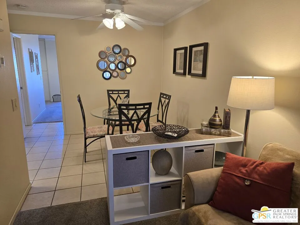 470 S Calle Encilia B2, Palm Springs, California 92262 home-pic-3