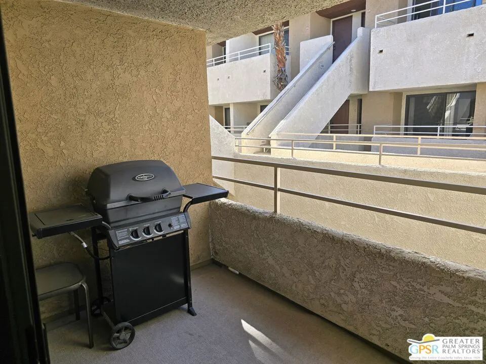 470 S Calle Encilia B2, Palm Springs, California 92262 home-pic-29